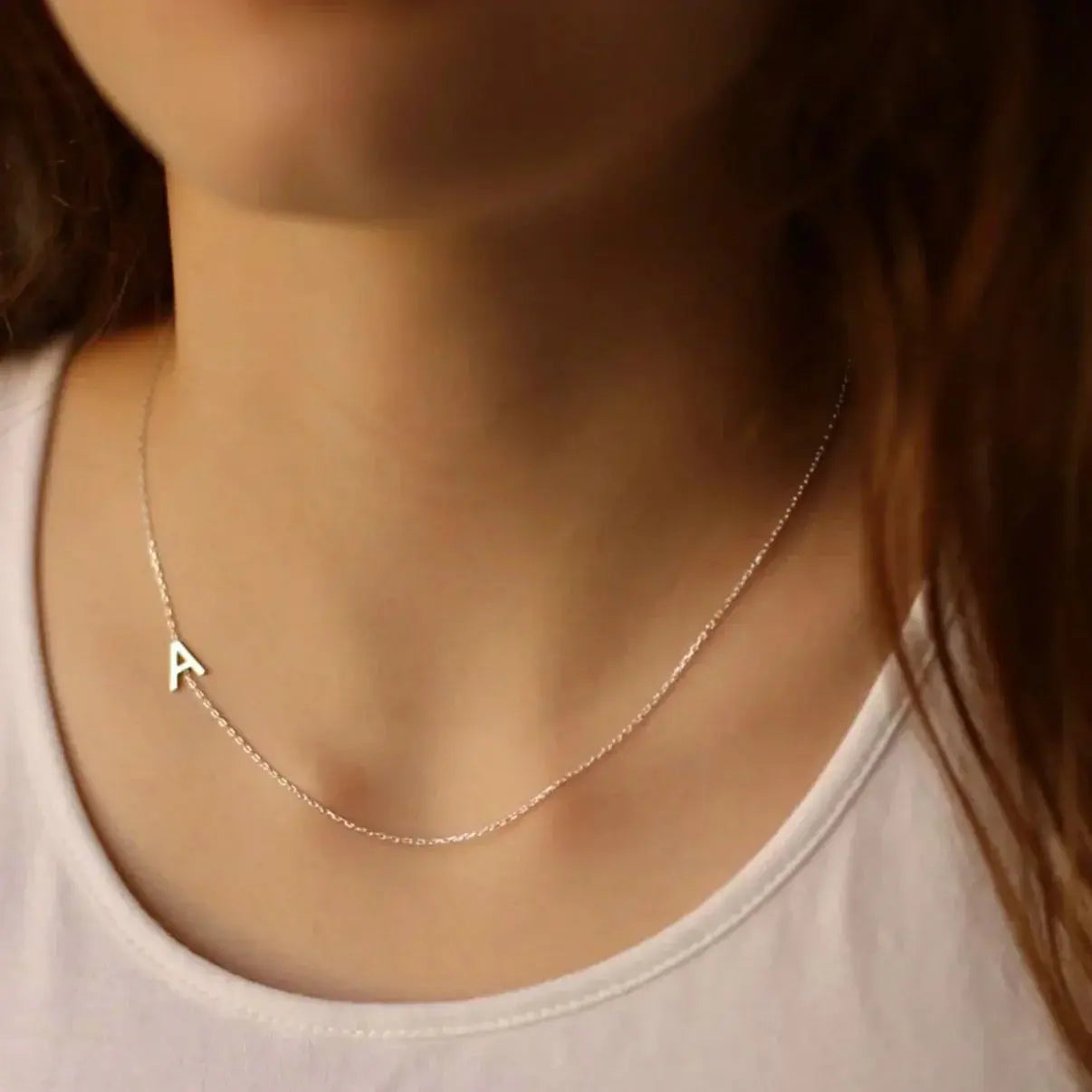Collier Personnalisé avec Initiale Latérale