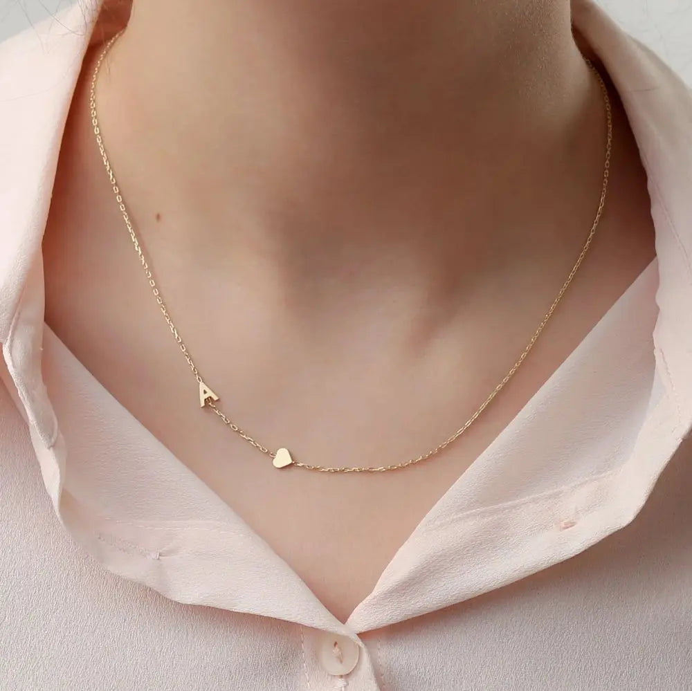 Collier Personnalisé avec Initiale Latérale