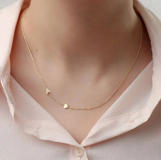 Collier Personnalisé avec Initiale Latérale