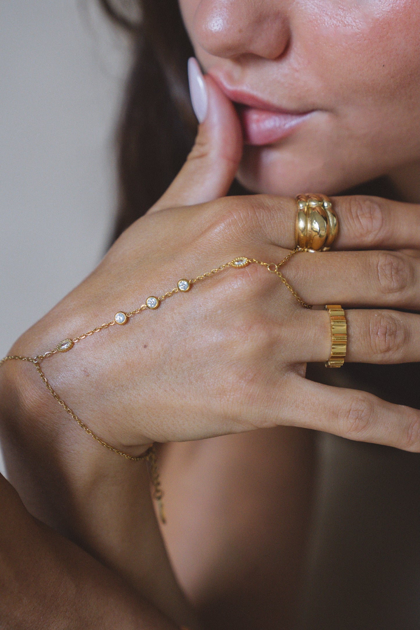 HALO. Hand chain