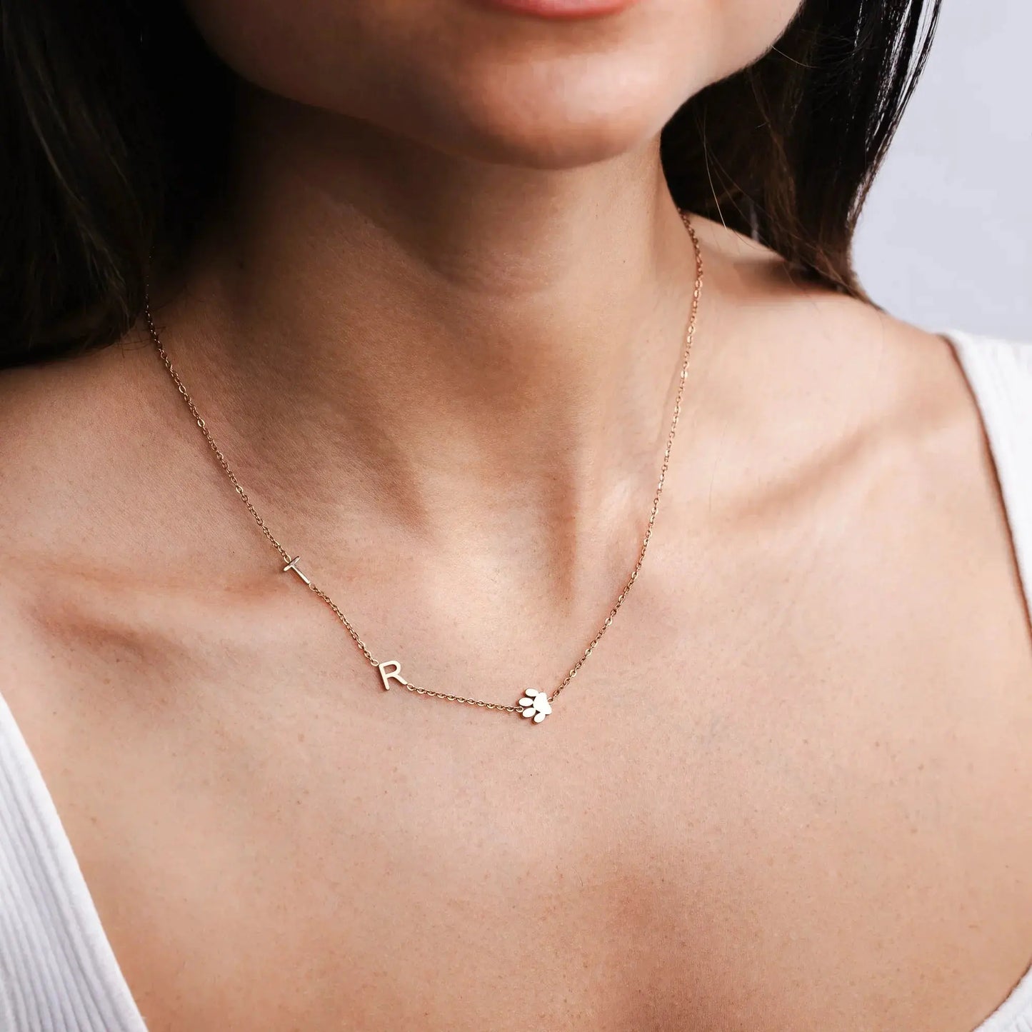 Collier Personnalisé avec Initiale Latérale